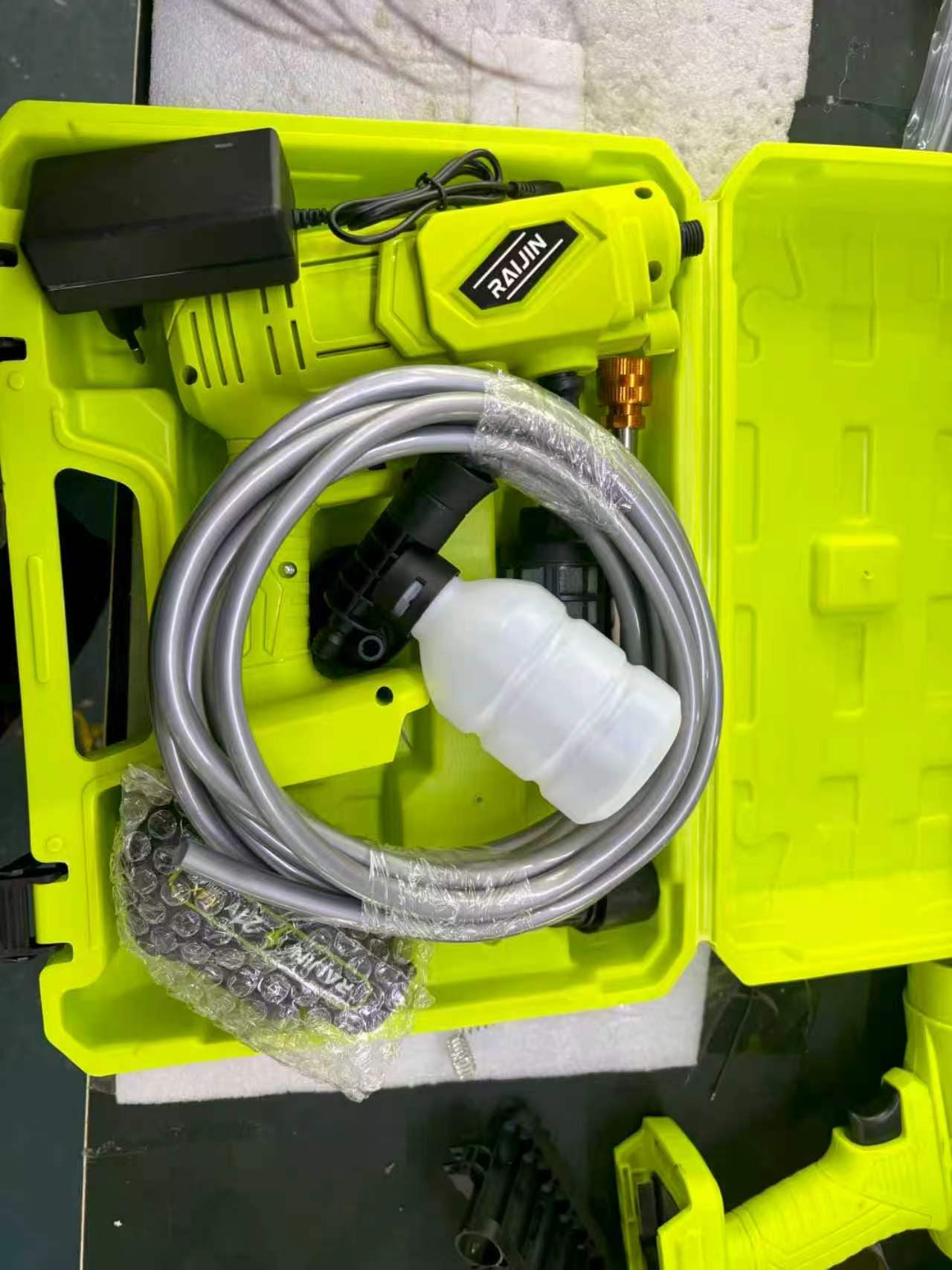 Raijin 21V Cordless Portable Pressure Washer. - Image 2