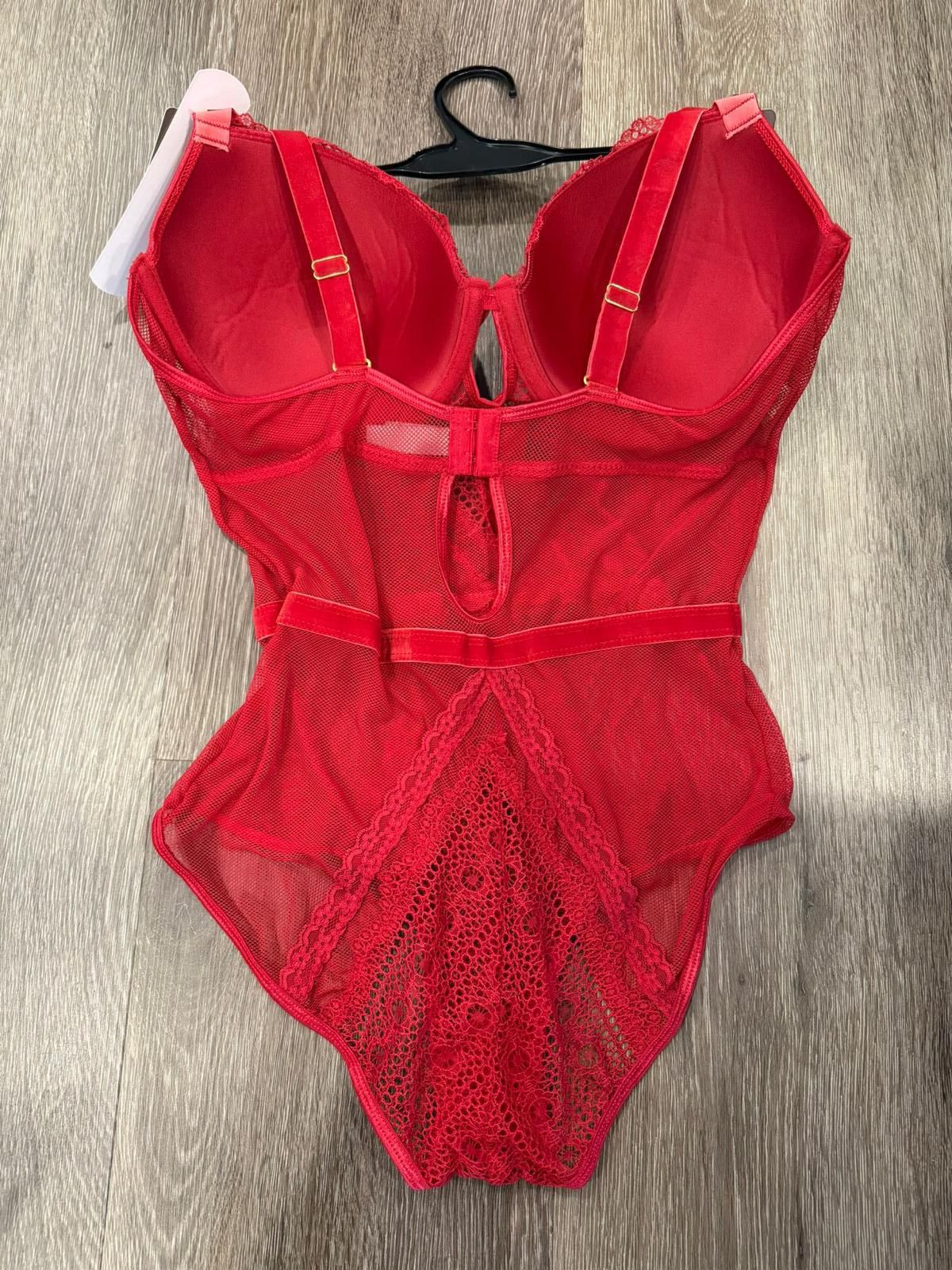 deal of lingerie - Image 6
